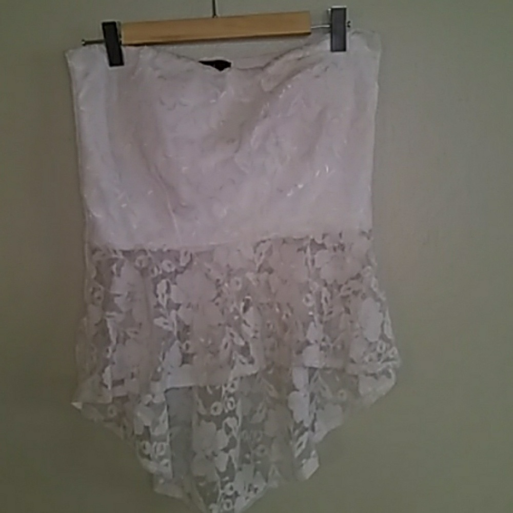 Women strapless blouse